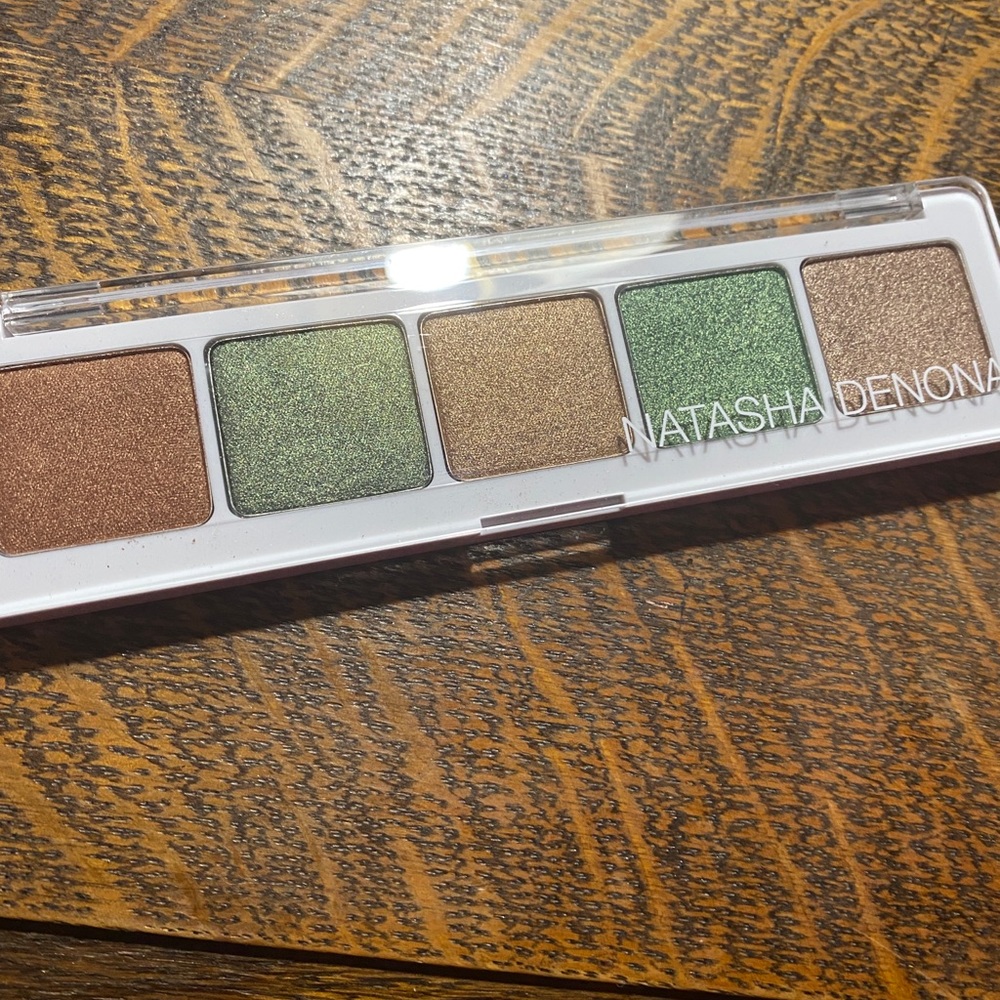 Natasha Denona eyeshadow palette 5 Never opened.